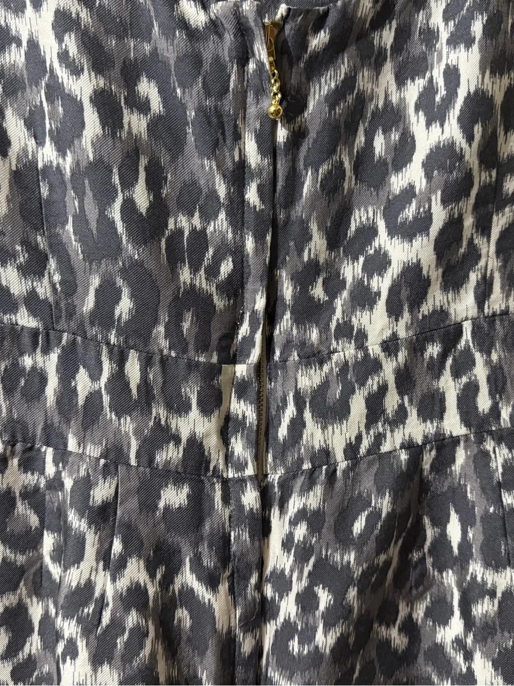 EUC Kate Spade Sleeveless Grey Leopard Print Fit & Flare Dress - Size 6
